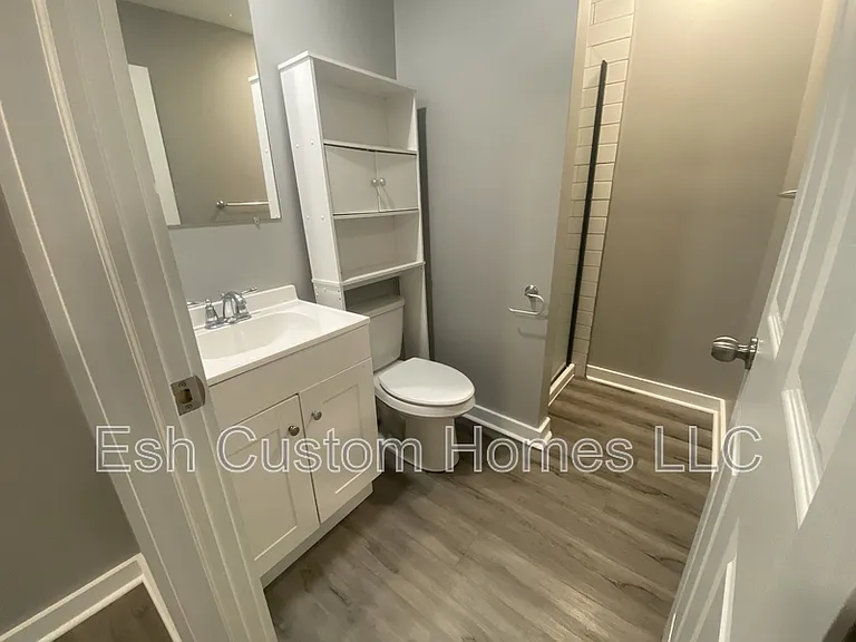 218 W King St #2 — Photo 4