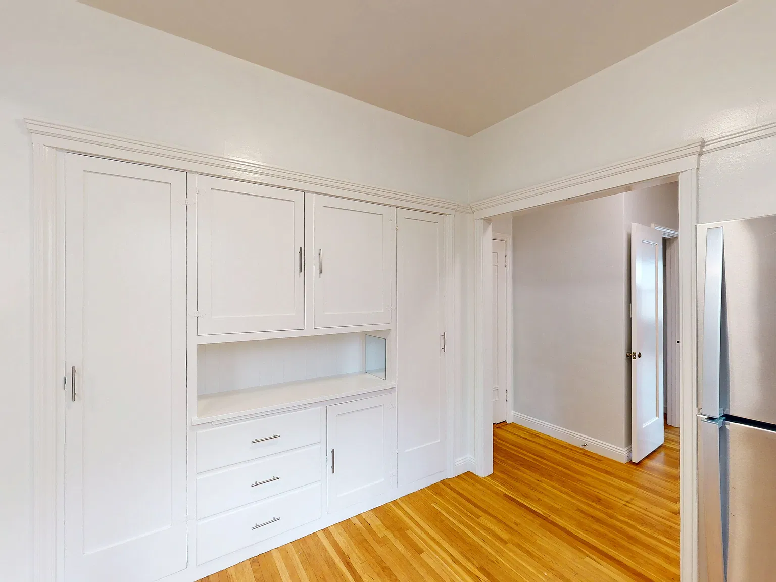 Spacious Studio Steps from the Panhandle & Golden Gate Park 2160 Fell Street #203 | San Francisco — Photo 4