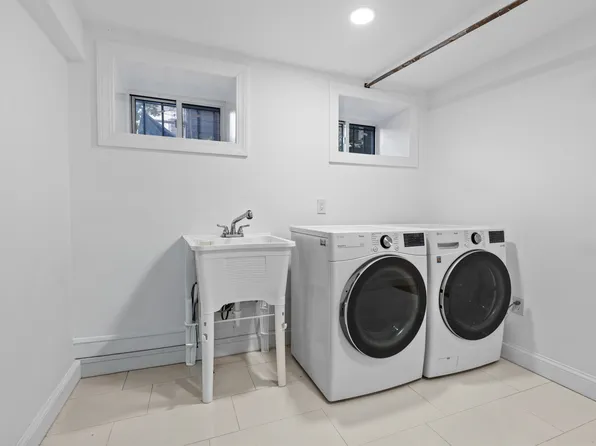 51 Dekoven Court image 30 of 31