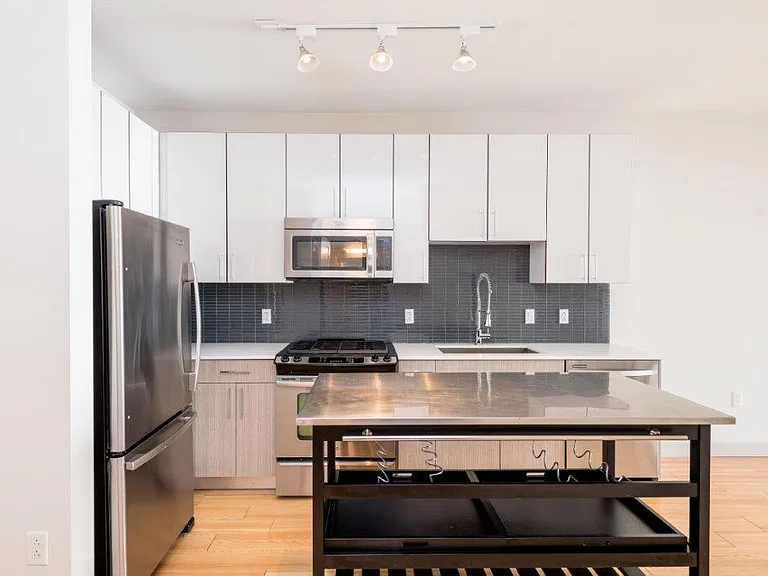 319 D St #308 — Photo 3