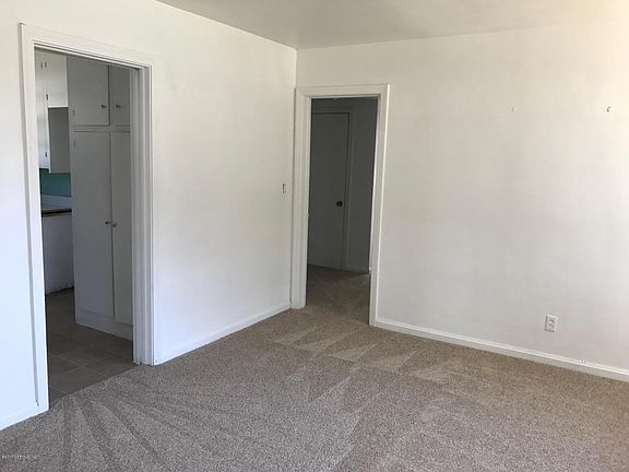 4th image of 6341 Pennant Dr W