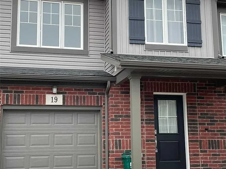 19 Damude Ave — Photo 1
