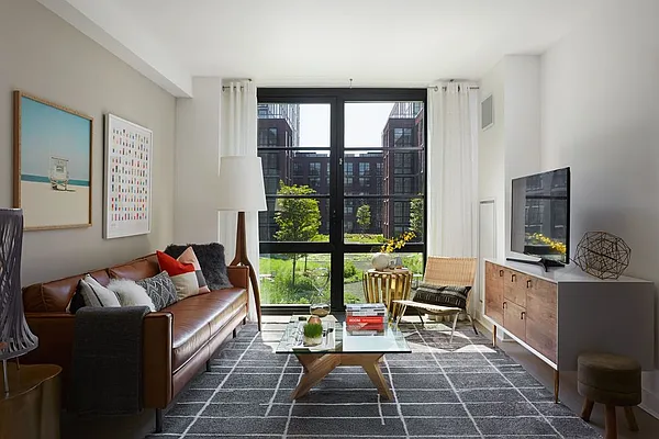 Rented by Aura Management | media 2