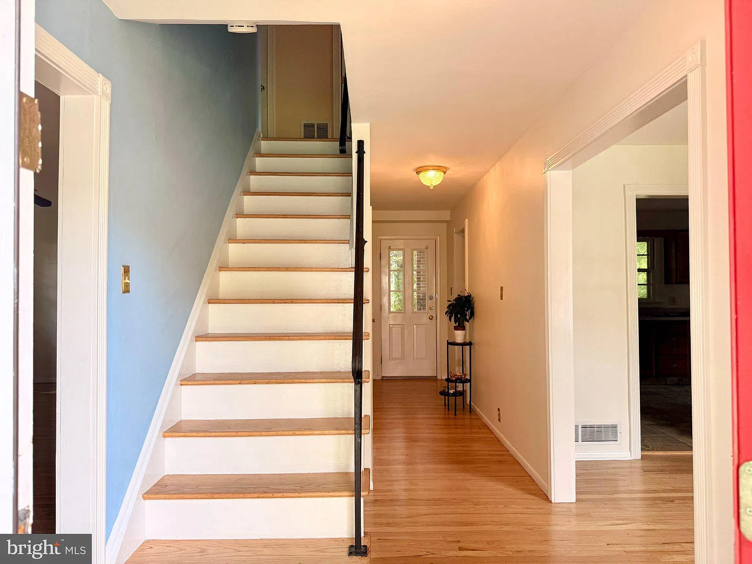 4 bed, 3.5 bath, 2281 sqft, $4,000 — Photo 3