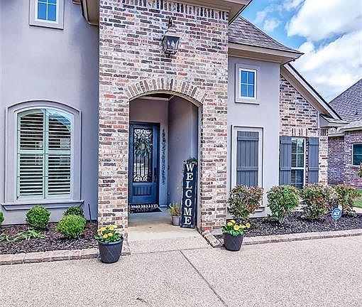 4th image of 694 Dumaine Dr #4