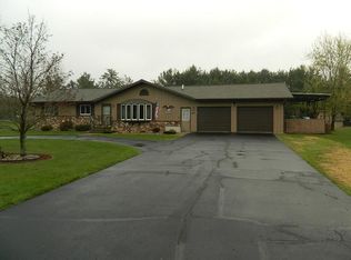 2084 James St, Mosinee, WI 54455