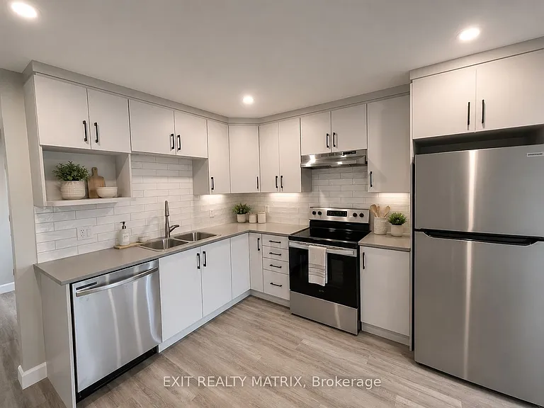 785 Notre Dame St #A — Photo 4
