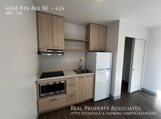4046 8th Ave NE APT 424, Seattle, WA 98105