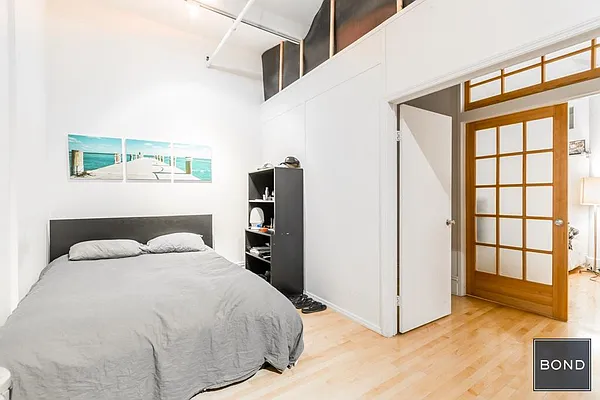 Rented by Bond New York | media 20