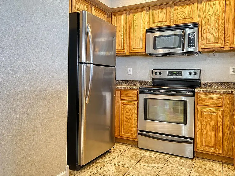 1902 Harvest Moon Dr — Photo 5