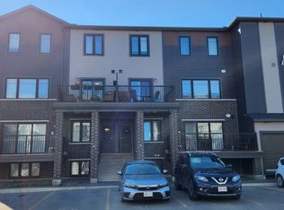 110 AA Eldorado Point, Ottawa, ON K2K0N9