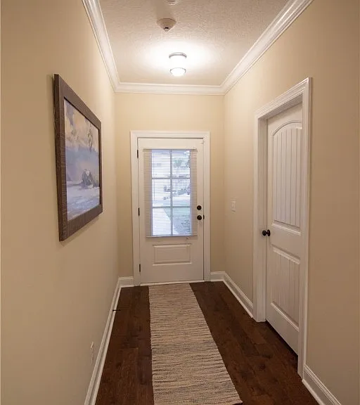 702 Mariners Cir — Photo 2