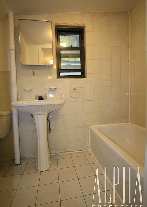 2nd image of 207 Avenue B APT 3R