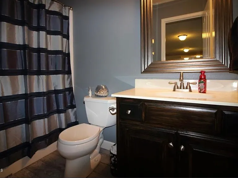 2419 Camzie Dr — Photo 13