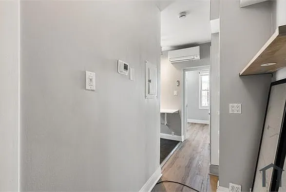 1932 15th St NW #3 — Photo 4