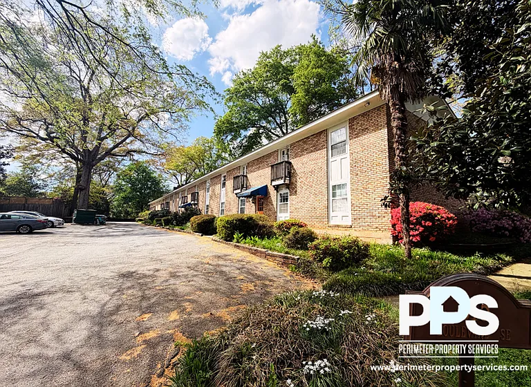 615 Boulevard SE #11 — Photo 9
