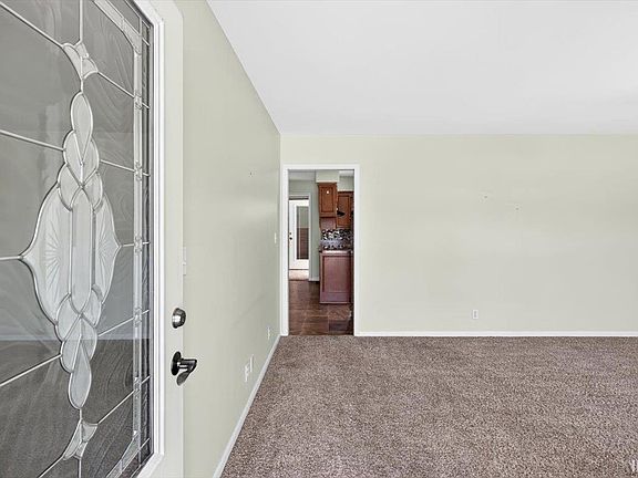 2nd image of 108 Mohawk Dr