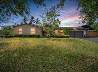 8920 SW 172nd Ter, Palmetto Bay, FL 33157