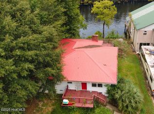 719 River Rd, Tabor City, NC 28463
