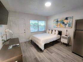 421 Sunset Drive - 2