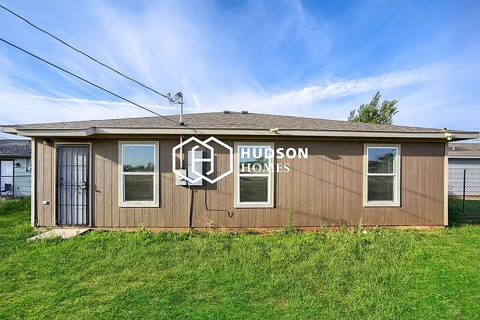 2633 E Cornell St — Photo 12