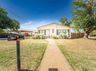 1000 W Hullum St, Breckenridge, TX 76424