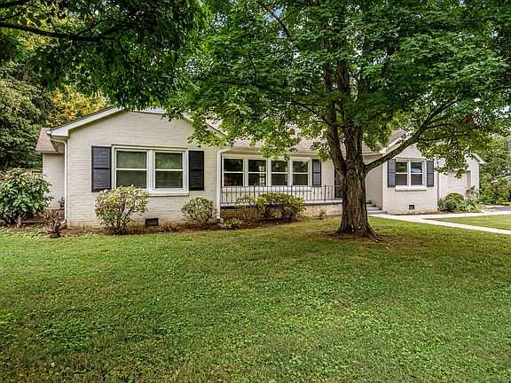 3rd image of 117 Dogwood Ln