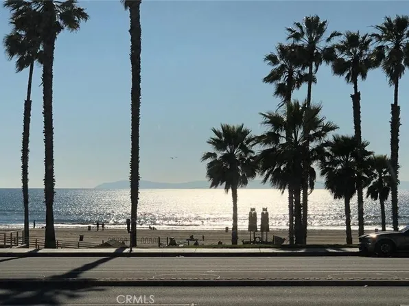 900 Pacific Coast Hwy, Huntington Beach, CA 92648