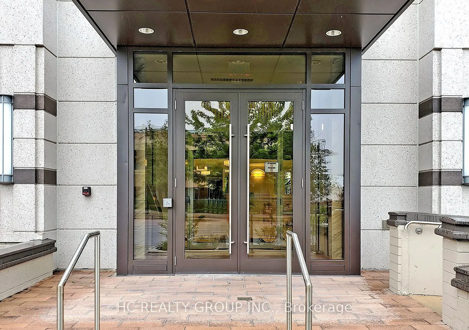 3 bed, $3,200 — Photo 2