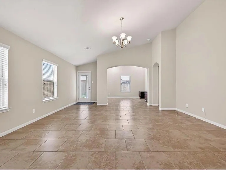 5703 Casa Martin Dr — Photo 6