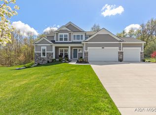 3848 Autumn Acres Ct NE, Rockford, MI 49341