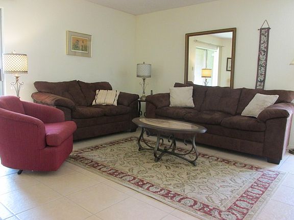 5th image of 1400 Palm Dr