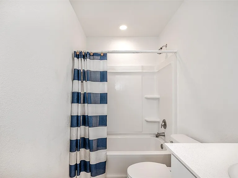 21458 Carosella Dr — Photo 34