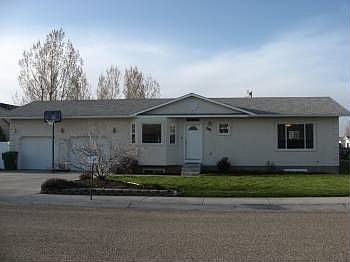 1st image of 711 Nina Dr