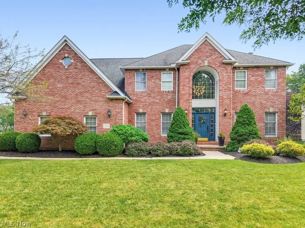 11971 Apollo Dr, North Royalton, OH 44133