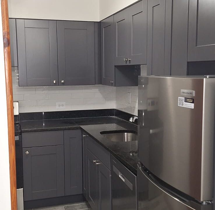 1st image of 3825 N Pine Grove Ave Floor 206-2