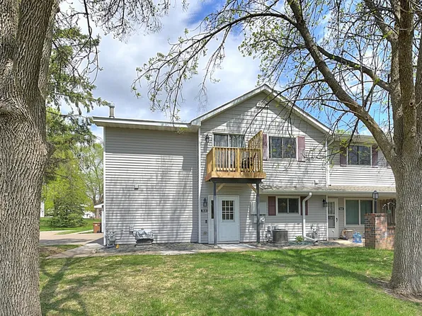 7638 13th St N, Oakdale, MN 55128
