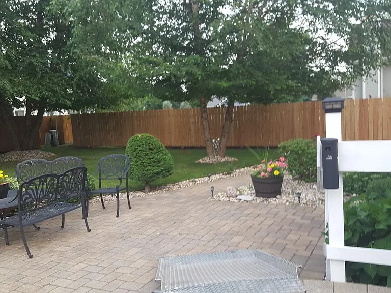 8319 Woodbridge Ln — Photo 2