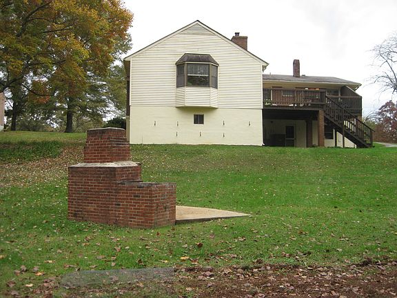 4th image of 130 Walton Dr