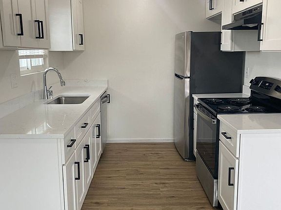 3rd image of 21639 29th Ave S APT 305