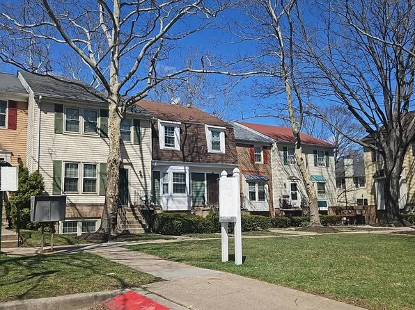 22 Kettle Ct, Windsor Mill, MD 21244