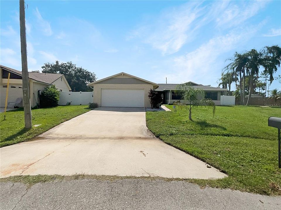 1st image of 604 Hawaiian Way