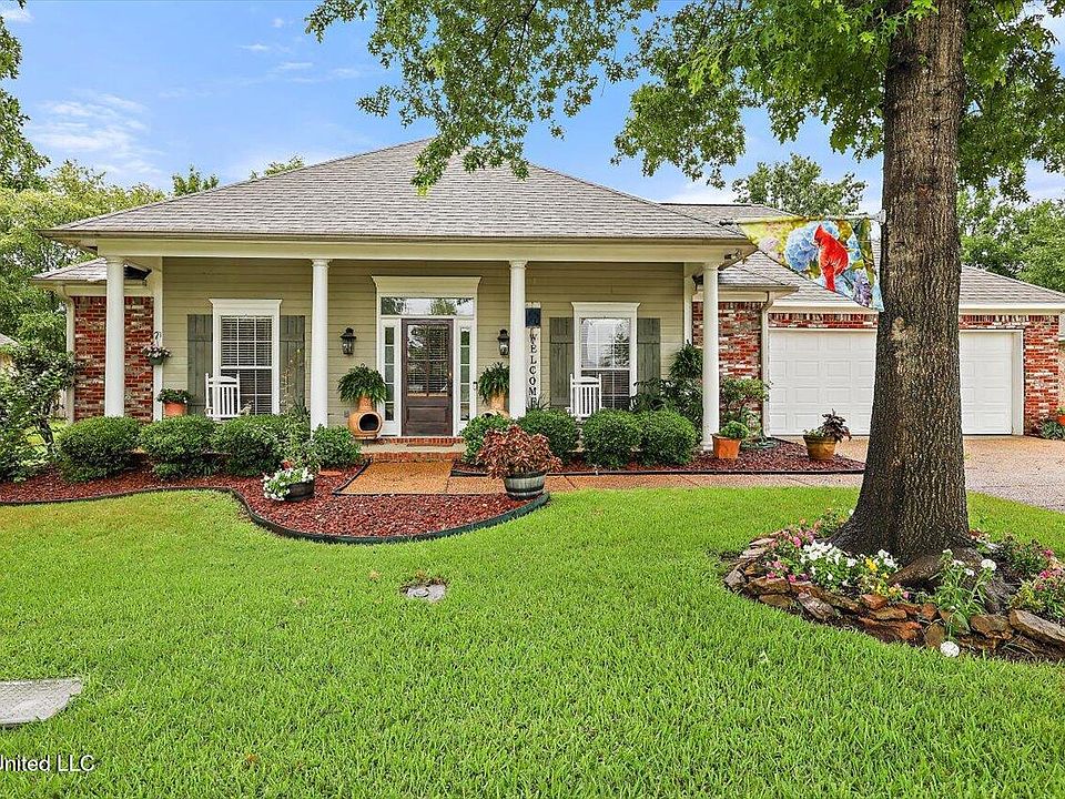 1st image of 132 Southwood Dr