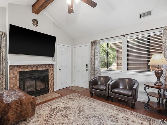 5th image of 704 Hemingway Ln #E