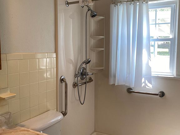 5th image of 3039 Garden City Blvd SE