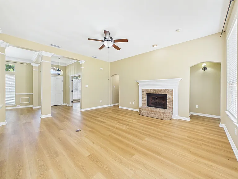 2208 Sagebrush Dr — Photo 8