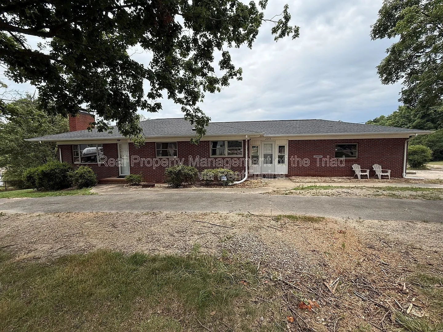 3 bed, 2.0 bath, 2400 sqft, $1,995 — Photo 1