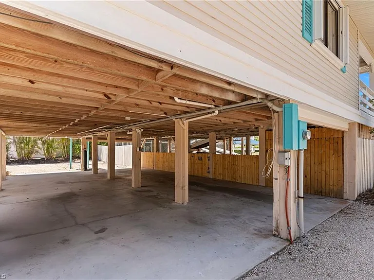 324 Waterleaf Ct — Photo 34