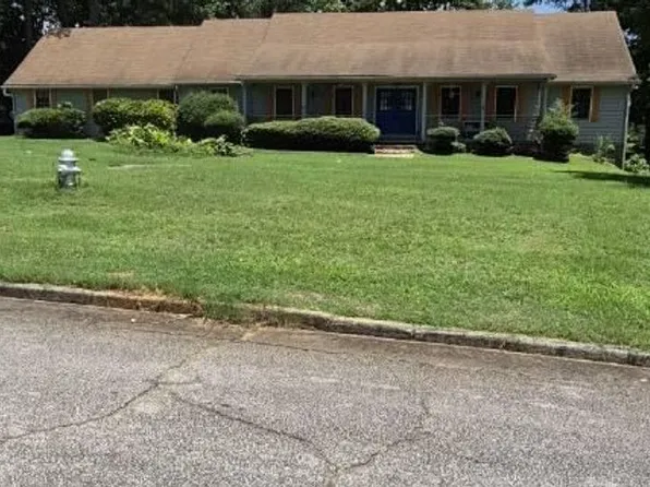 1538 Stoneleigh Hill Rd, Lithonia, GA 30058