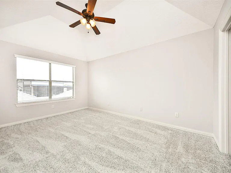 2046 Palm Forest Ln — Photo 31